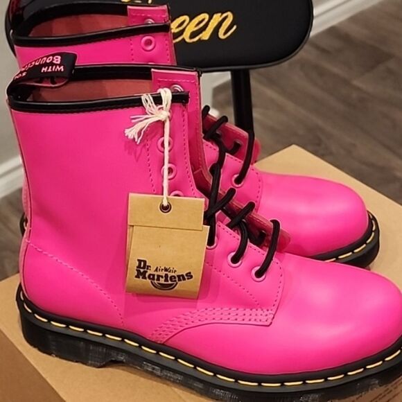 Dr. Martens 1460 Smooth Leather Boot- Clash Pink Smooth - Picture 8 of 11